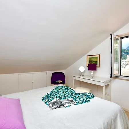 Rooftop Flat In 